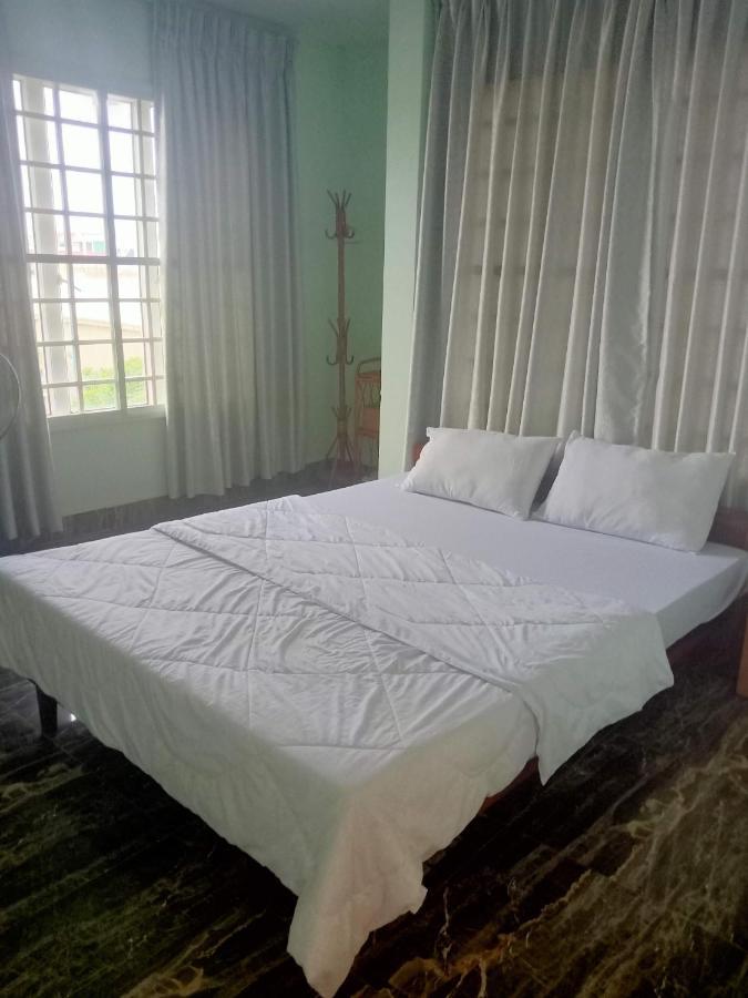 לינה וארוחת בוקר פנום פן Kol House מראה חיצוני תמונה